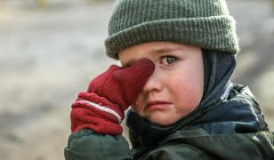 Ucraina: Rusia are un catalog unde copiii ucraineni pot fi adoptați cu un singur click, sortaţi după trăsături