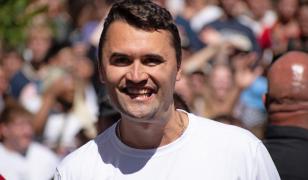 Trump dă vina pe stânga radicală pentru moartea lui Charlie Kirk și coboară steagurile în bernă