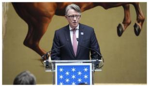 Peter Mandelson, demis din cauza relaţiilor cu Jeffrey Epstein