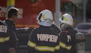 Incendiu violent la Penitenciarul Găeşti. Aproape 200 de persoane au fost evacuate