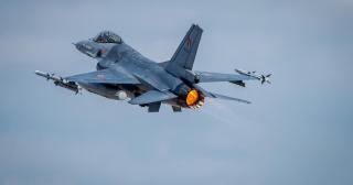 O dronă a intrat în spaţiul aerian românesc. A dispărut de pe radare după ce au fost ridicate două F16