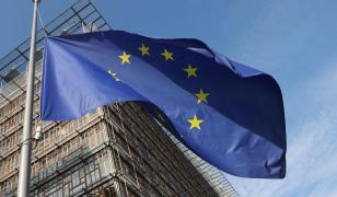 Uniunea Europeană amână al 19-lea pachet de sancţiuni pentru Kremlin din cauza presiunilor lui Donald Trump