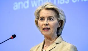 Ursula von der Leyen, contestată în Parlamentul European: două moțiuni de cenzură pregătite pentru octombrie