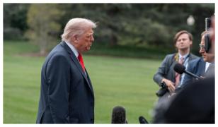 Moment tensionat între preşedintele Donald Trump şi un jurnalist: "Linişte!"