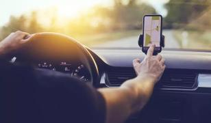 Evaziune fiscală de 67 milioane de lei în ride-sharing. 5 administratori de firme, trimişi în judecată de DNA