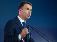 Catalin Drula sustine un discurs in cadrul Consiliului ALDE, 2023