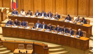 Sondaj CURS: 70% dintre români cred că țara merge într-o direcție greșită. Scepticismul politic domină România