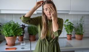 Oboseala cronică, epidemia tăcută a vremurilor moderne. Cum ieșim din spirala epuizării