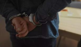 Un bărbat din Buzău, reţinut după ce a luat de mână o elevă de 12 ani pe stradă. Copila nu îl cunoştea