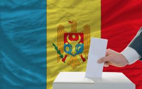 Comisia Electorală anulează înregistrarea Partidului Moldova Mare şi candidaţilor în alegerile parlamentare
