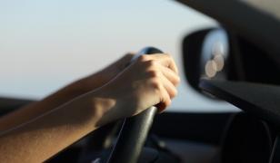 O firmă auto germană vrea să facă inutilă deţinerea maşinii personale. Cum funcţionează serviciul