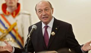 Traian Băsescu vrea să reobţină cetățenia moldovenească. I-a fost retrasă de fostul preşedinte Igor Dodon