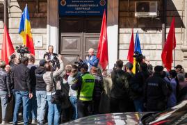 Protest cu scandal la Chișinău: Liderul PAS acuză că Igor Dodon plăteşte oameni să iasă în stradă