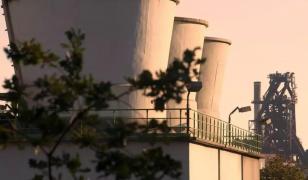 Combinatul Liberty Galaţi a trimis 3.300 de angajaţi în şomaj. Guvernul vrea să-l salveze de la faliment