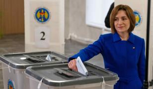 Senatul României aplaudă victoria proeuropeană de peste Prut: 