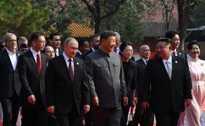 Răspunsul Kremlinului pentru Tump: "Putin nu conspiră împotriva SUA cu Xi şi Kim"