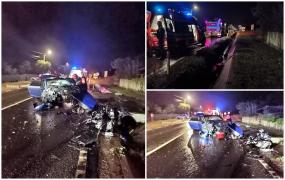 Un tânăr din Botoșani, la un pas de moarte după ce a intrat cu mașina într-un cap de pod