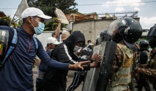 Cel puţin 22 de morţi şi 100 de răniţi în protestele din Madagascar. Președintele vrea să dizolve guvernul