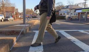 Asociaţia Pacienţilor cu Afecţiuni Autoimune: "Nu anulaţi scutirile de impozite pentru persoanele cu handicap"