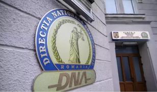 Evaziune de milioane de euro cu maşini de lux "second-hand" aduse din UE. Cinci oameni de afaceri, reținuți