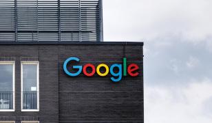 Gigantul american Google, amendat cu aproape 3 miliarde de euro de Comisia Europeană pentru "practici abuzive"