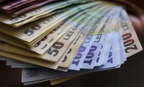 De azi, românii pot investi în noi titluri de stat Tezaur. Dobânda este anuală, iar veniturile neimpozabile