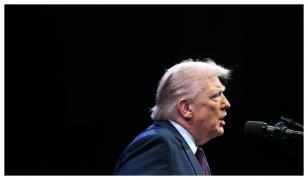 Donald Trump sustine o alocutiune la un eveniment din Washington DC