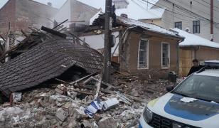 Explozie în curtea poliției rutiere din Lugoj. Trei persoane au fost rănite