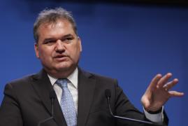 Cum fentează românii cu maşini scumpe plata impozitului. Cseke Attila, despre concedieri şi taxele locale