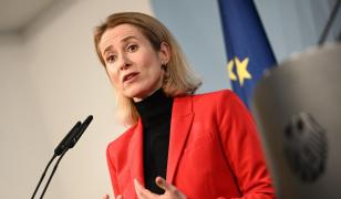 Şefa politicii externe a UE: "Starea lumii ar putea însemna că este un moment bun să începem să bem"