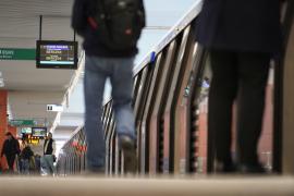 Incident la metrou la Constantin Brâncoveanu. O femeie de 60 de ani, prinsă sub garnitură