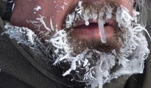 Bărbat de 66 de ani din Mărișelu, decedat după hipotermie severă și intoxicație alcoolică