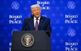 Donald Trump, la Davos: Întâlnire "bună" cu Zelenski. Mesaj către Putin: "Războiul trebuie să se încheie"