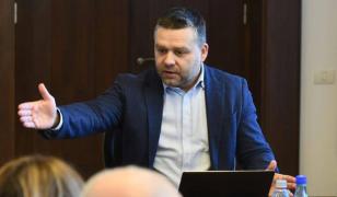 Biletele STB ar urma să se scumpească. Primarul Ciucu: A ajuns cuţitul la os la PMB