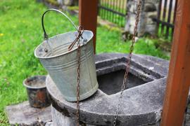 Curtea de Argeș, fără apă potabilă de aproape 3 luni. O bacterie periculoasă este prezentă în apă