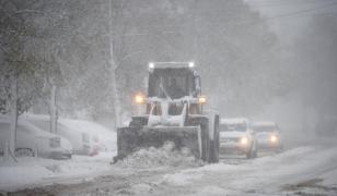 Alertă meteo: Cod portocaliu de ninsori şi viscol în 4 judeţe. Cum va fi vremea în Capitală