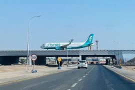 Explozie pe aeroportul din capitala Arabiei Saudite. Mai mulţi oameni au fost răniţi