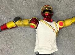 Un robot a fost confiscat de Poliţia germană după ce ar fi pipăit o adolescentă