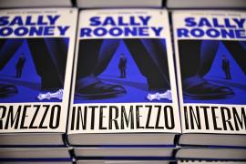 Scriitoarea Sally Rooney nu-şi mai poate vinde cărţile în UK, din cauza sprijinului acordat Palestine Action