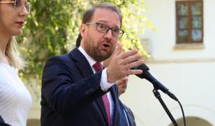 USR decide astăzi, de la 17:00, dacă va susține sau nu Guvernul Niculescu