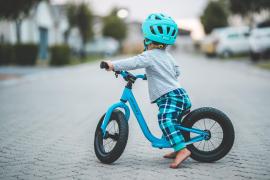 (P) Când este momentul pentru prima bicicletă? Semne că micuțul este pregătit