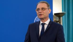 Premierul Luca Niculescu îi asigură pe români: 