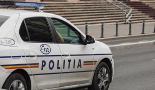 Un elev de 13 ani ar fi fost fotografiat cu un cuțit la școală, în Timișoara. Imaginea, postată pe internet