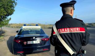 Un cuplu de români a folosit o aplicaţie de dating pentru a jefui un italian de 70 de ani. Au fost arestaţi