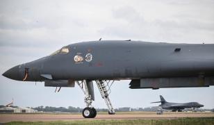 Decizie surpriză a SUA. Toate bombardierele B-1 au fost retrase de la baza Fairford din UK