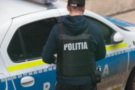 O bătrână din Capitală a rămas fără pensie, după ce a fost tâlhărită de doi "vânzători de parfumuri"