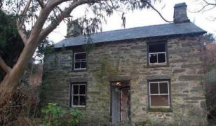 Prea scump un apartament în Capitală? În Ţara Galilor cumperi o insulă întreagă cu aceiaşi bani