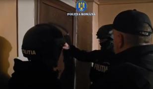 Se dădeau drept copiii lor şi le cereau bani prin SMS. Prahoveni, înşelaţi cu 80.000 de lei