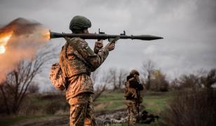 UE discută despre noi ajutoare militare pentru Ucraina. Sprijinul oferit în 2025, la cel mai scăzut nivel