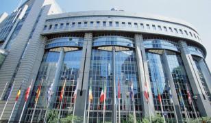 Parlamentul European a aprobat împrumutul de 90 de miliarde de euro pentru Ucraina